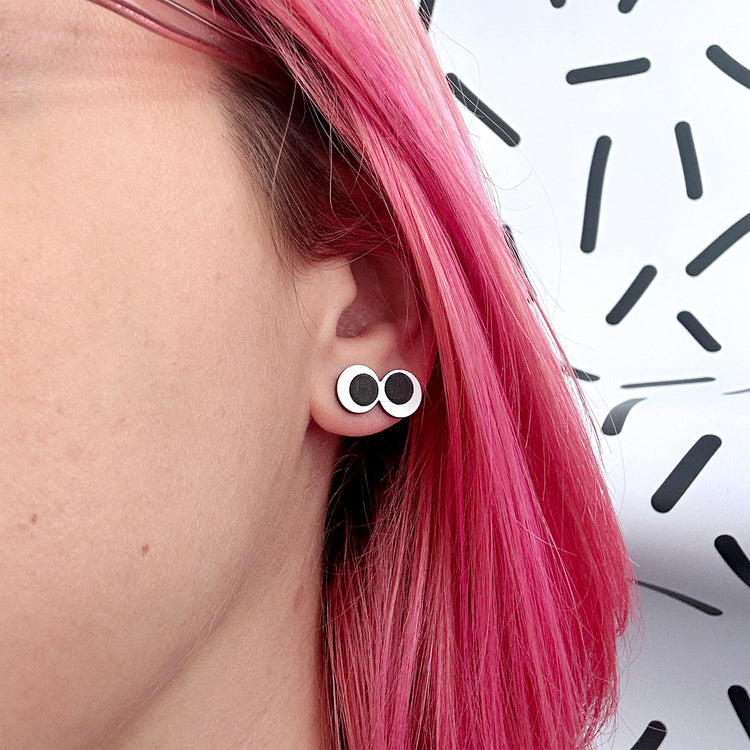SUPER SECONDS Googly Eye Stud Earrings